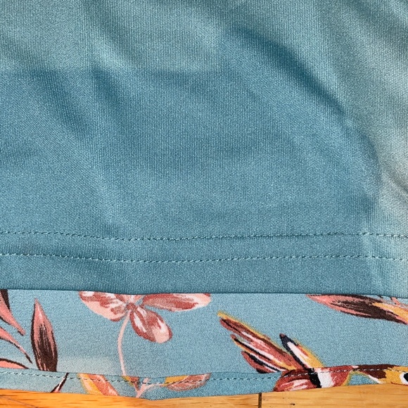 Brand New DR2 Teal Flutter-Sleeve Dress - Picture 7 of 11